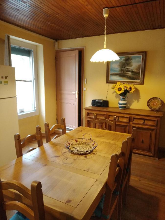 Maison Familiale Centenaire De Vigneron Montescot ภายนอก รูปภาพ